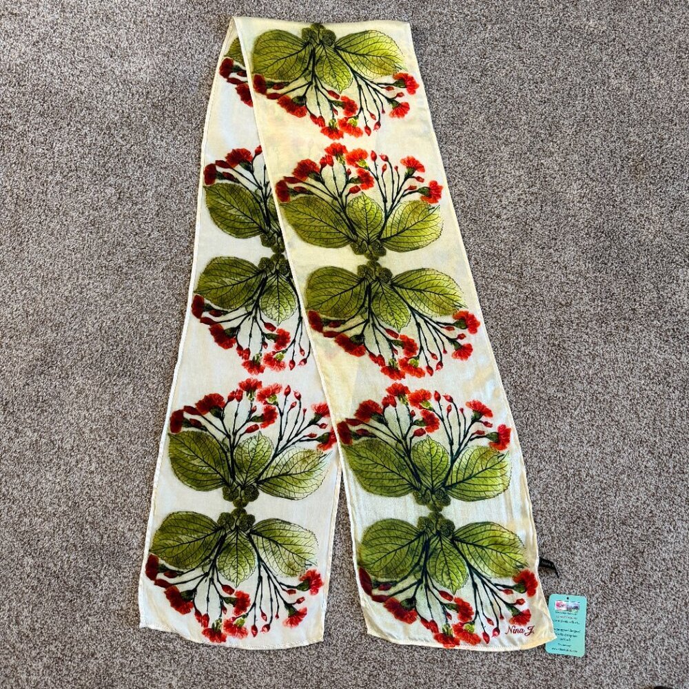 NWT NINA J Design Studios Scarlet Carnations 100% Silk Scarf - Picture 5 of 8